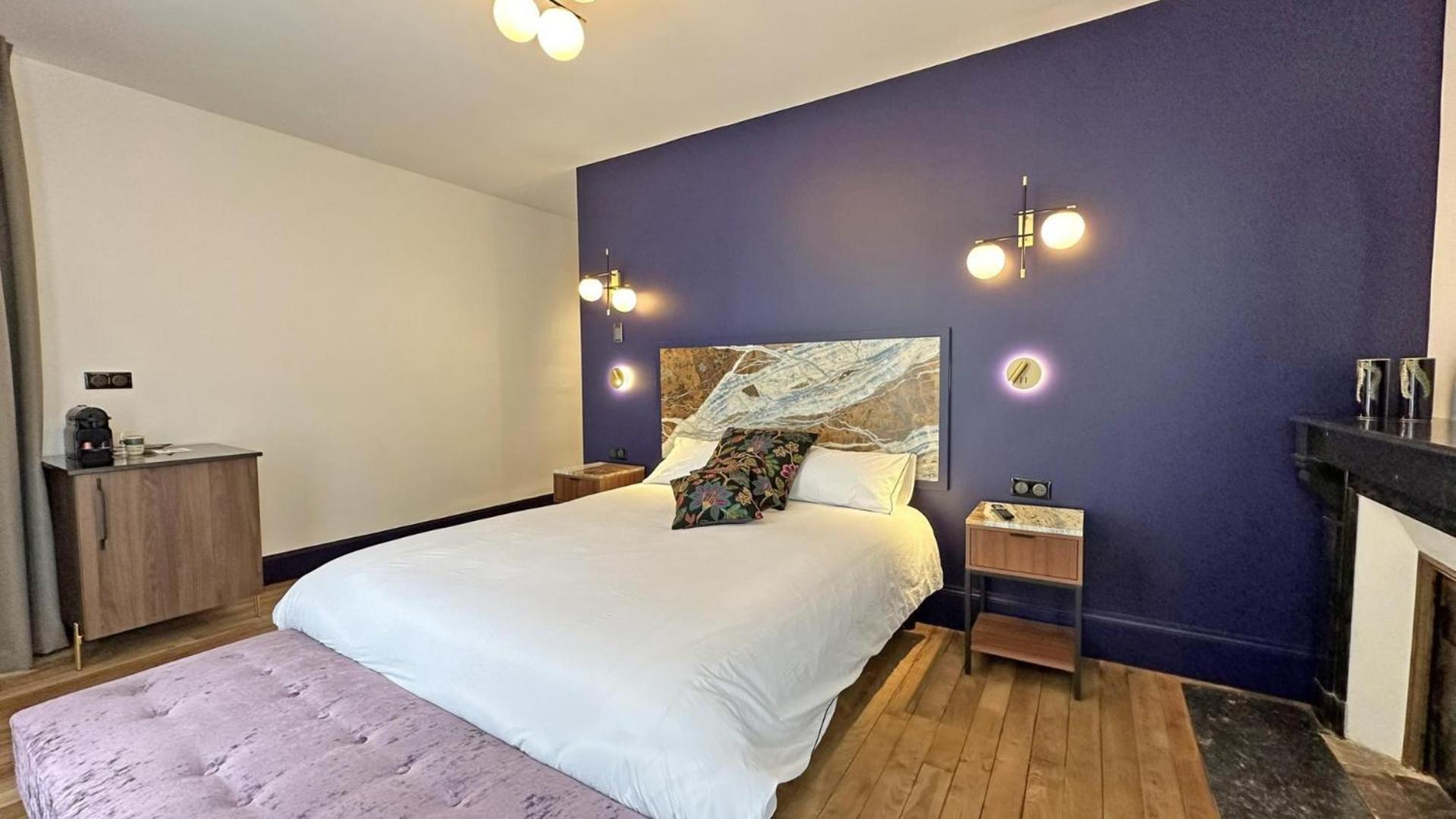 罗什舒瓦尔Le Manoir Des Perrieres住宿加早餐旅馆 外观 照片