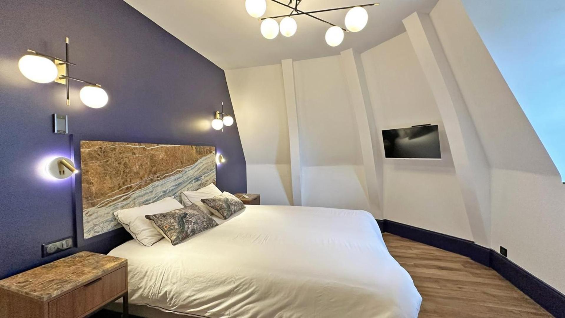 罗什舒瓦尔Le Manoir Des Perrieres住宿加早餐旅馆 外观 照片