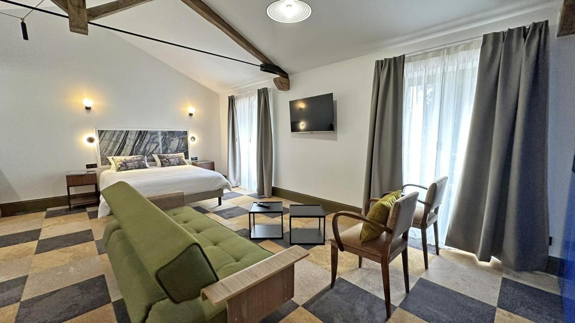 罗什舒瓦尔Le Manoir Des Perrieres住宿加早餐旅馆 外观 照片