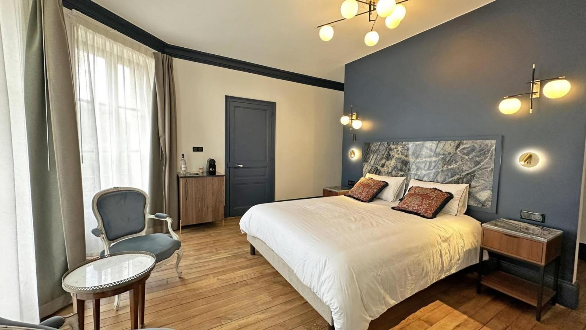 罗什舒瓦尔Le Manoir Des Perrieres住宿加早餐旅馆 外观 照片