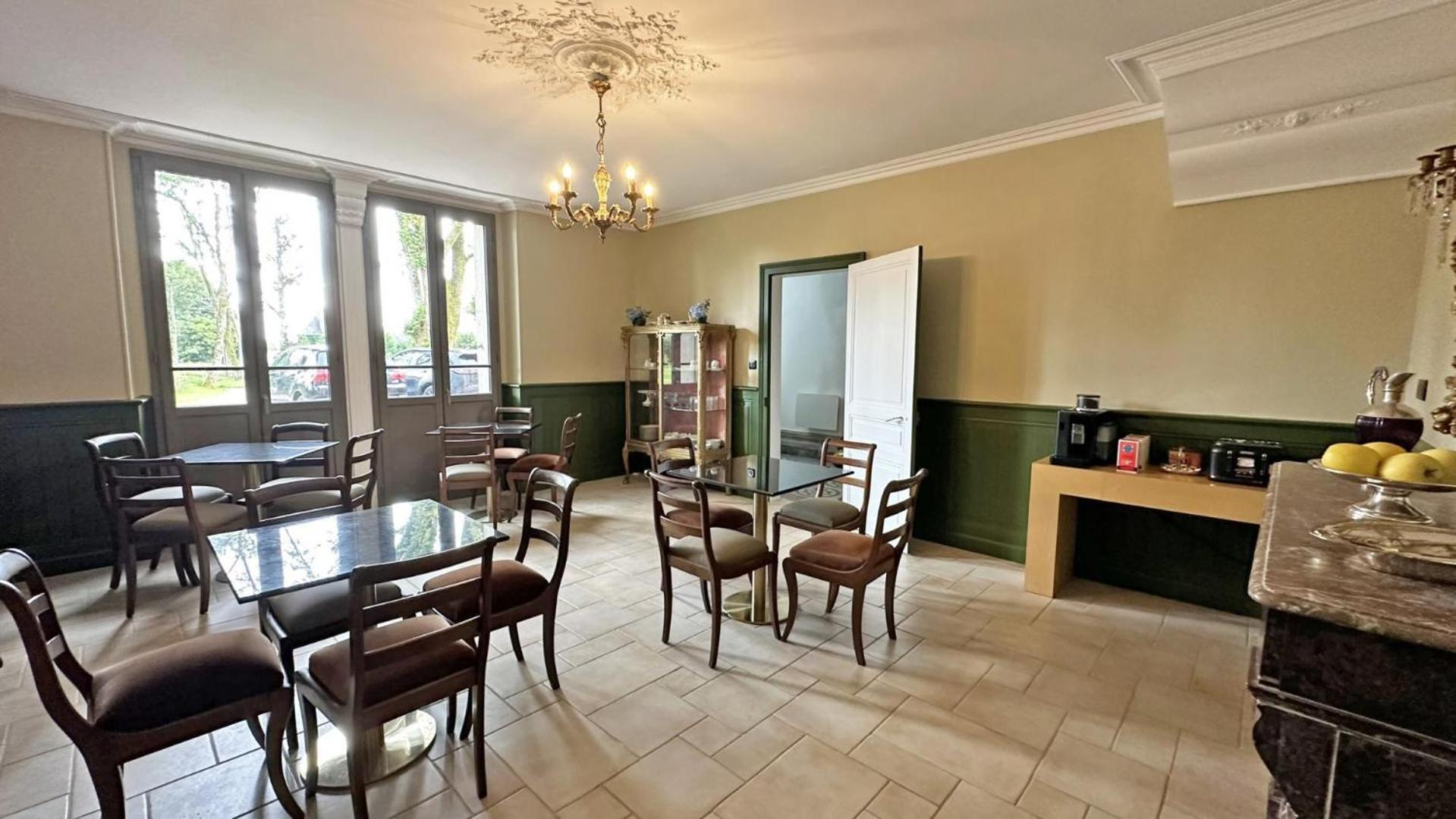 罗什舒瓦尔Le Manoir Des Perrieres住宿加早餐旅馆 外观 照片